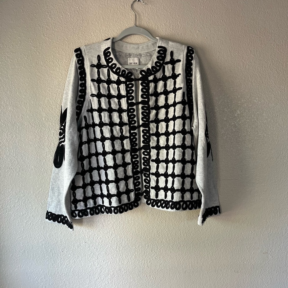 NIC+ZOE Black and White Grid-Embroidered Open Cardigan - Picture 4 of 7